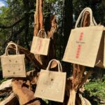 Torbe iz jute s potiskom Bela krajina in Bee Happy