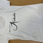 Majica s potiskom Arabeska