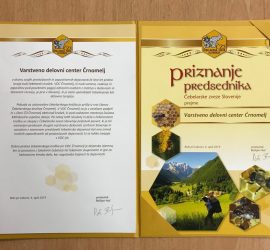 Priznanje Čebelarske zveze Slovenije za VDC Črnomelj za izvajanje čebelarjenja 2019