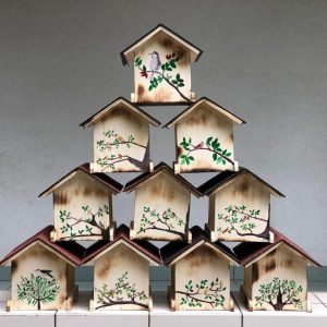Deset ptičjih hišic