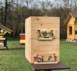 Panjske končnice na čebelnjaku