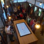 Dogajanje v Zakladnici Črnomelj ob ogledu predstavitvenega filma.